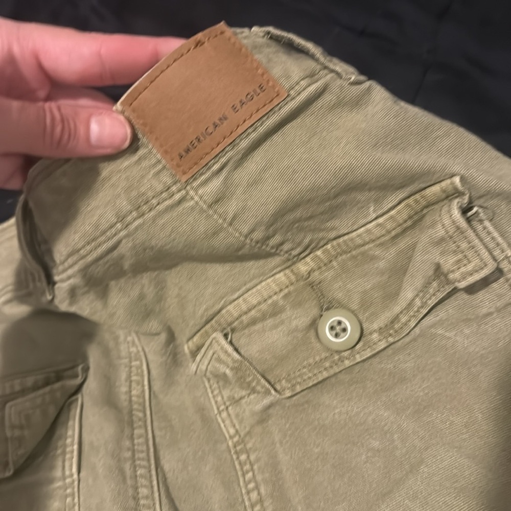 ✨ American Eagle Highest Rise 90s Boyfriend Shorts | Size 2 | Army Green ✨ - Picture 8 of 8